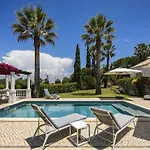 Βίλα Romantic 3-bedroom Near Καρβοέιρο