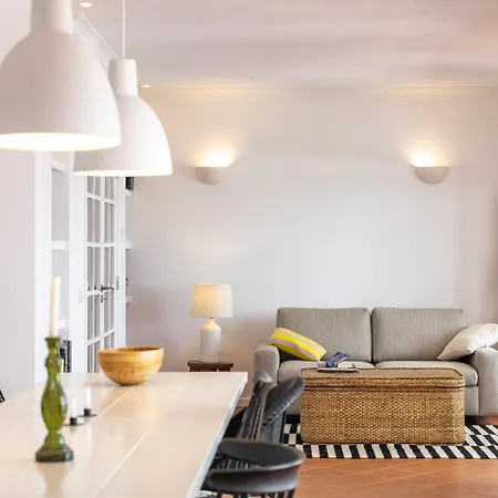 Villa Romantic 3-bedroom Near *