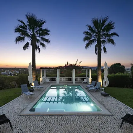 Romantic 3-bedroom Near Carvoeiro (Lagoa)